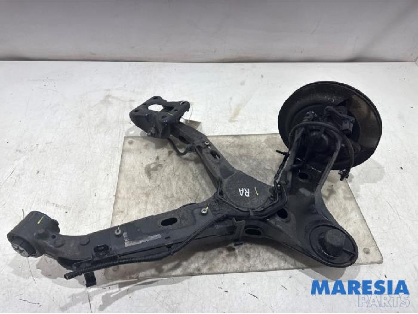 Opel - Vivaro - Rear wishbone, right