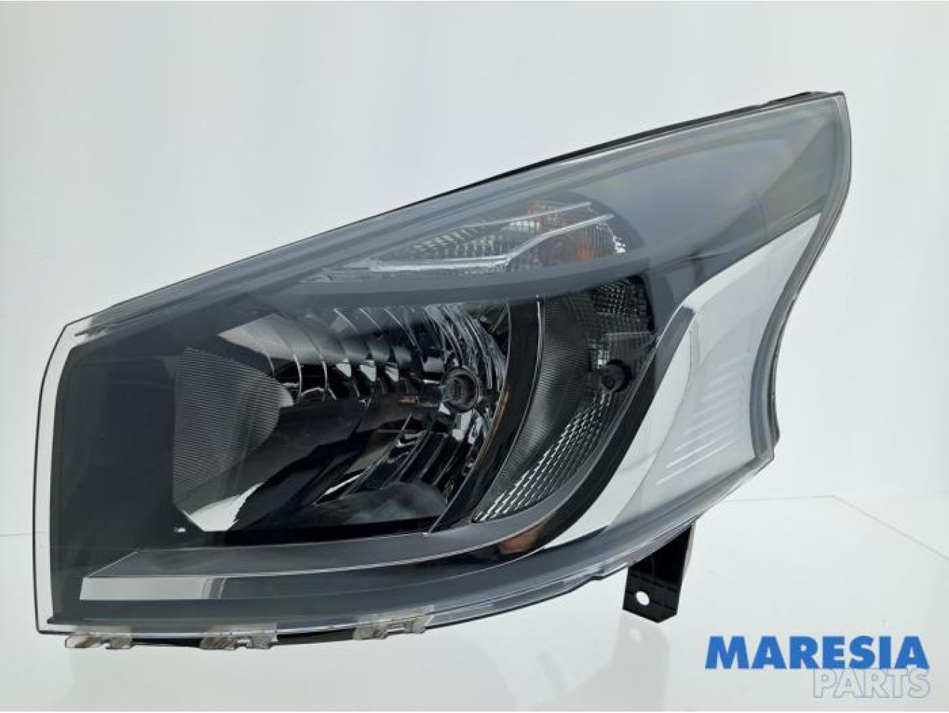 Renault - Trafic - Koplamp links