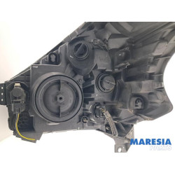 Renault - Trafic - Scheinwerfer rechts