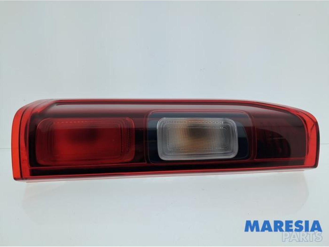 Renault - Trafic - Taillight, left