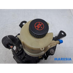 Renault - Trafic - Steun stuurbekrachtigingspomp