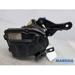 Renault - Trafic - Steun stuurbekrachtigingspomp