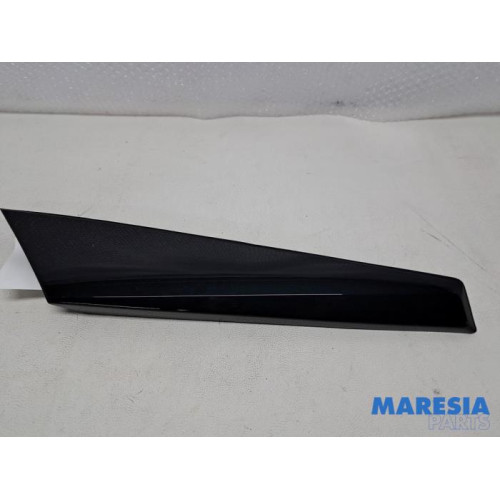 Peugeot - 2008 - Sierstrip