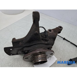 Renault - Trafic - Knuckle, front right