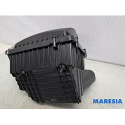 Renault - Trafic - Luchtfilterhuis