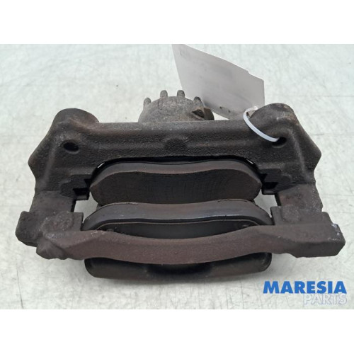 Renault - Trafic - Front brake calliper, right