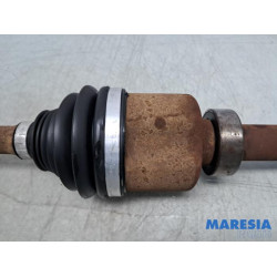 Renault - Trafic - Front drive shaft, right