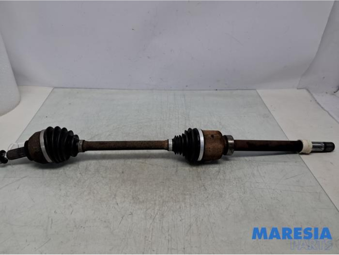 Renault - Trafic - Front drive shaft, right