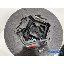 Alfa Romeo - 159 - Krikset + reservewiel