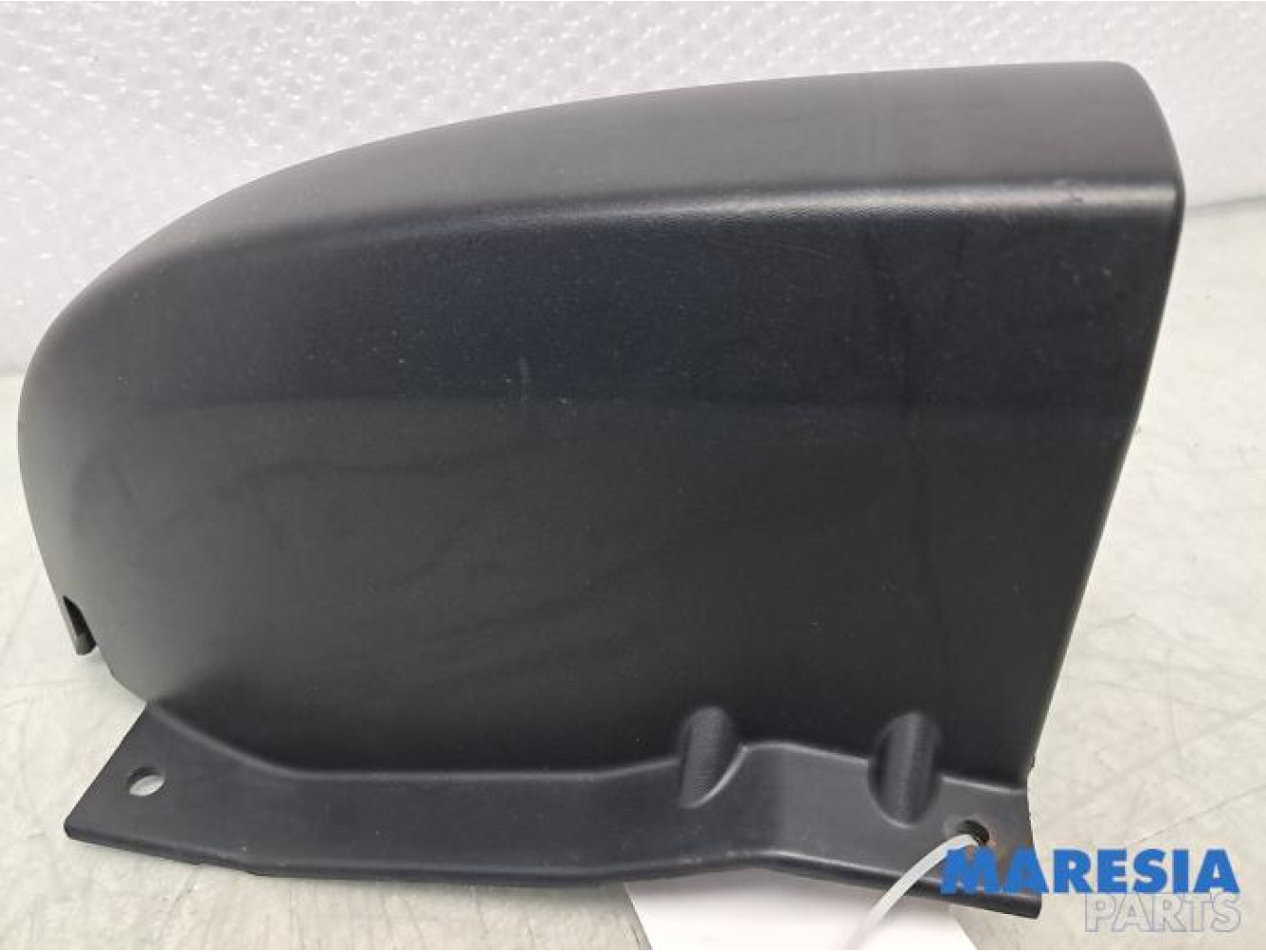 Renault - Trafic - Bumperhoek rechts-achter