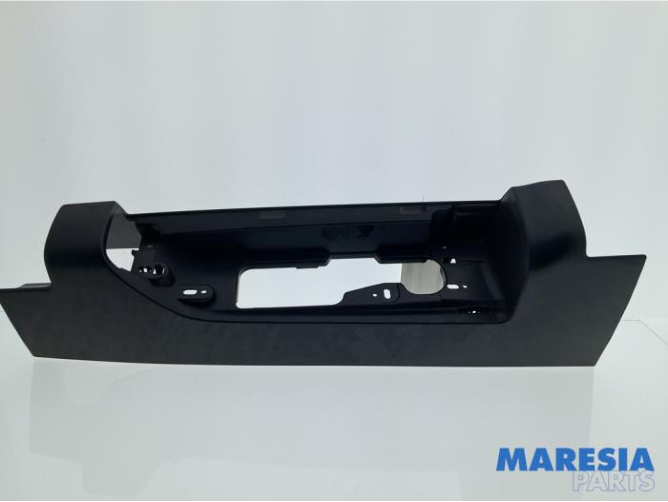 Renault - Trafic - Achterlichtrand links