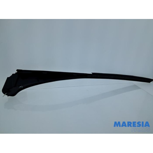 Renault - Trafic - Voorruitlijst