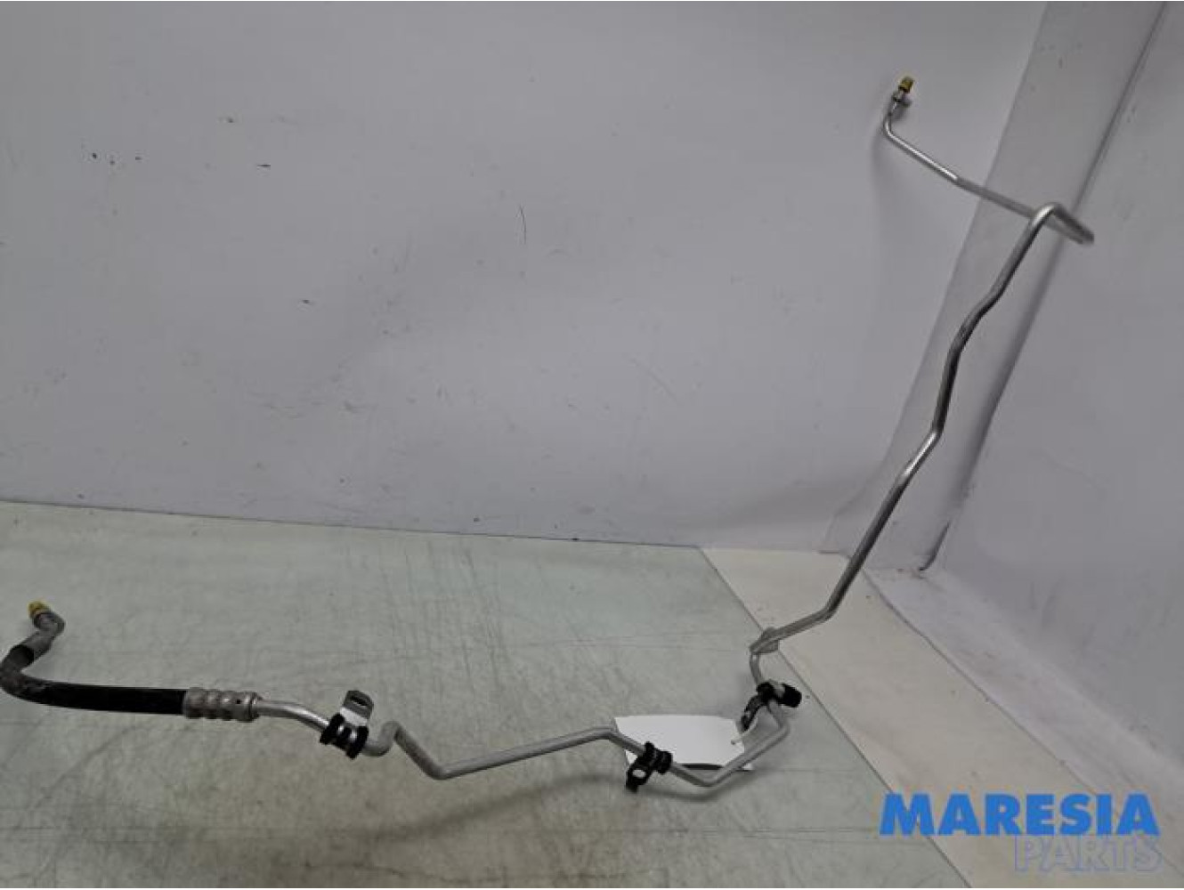 Renault - Trafic - Air conditioning line