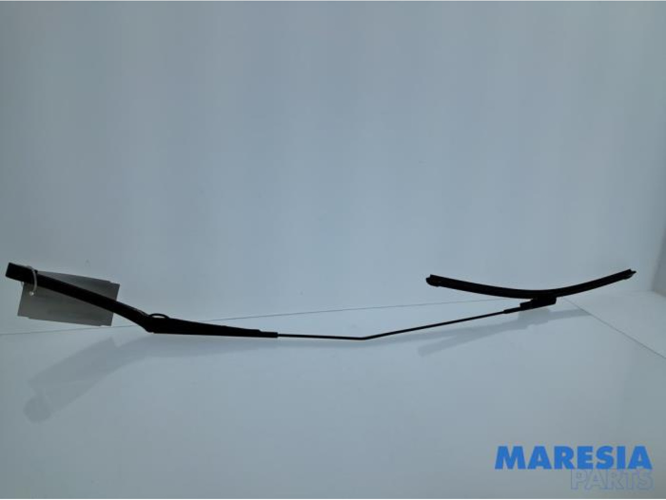 Renault - Trafic - Front wiper arm