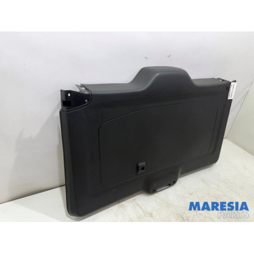 Opel - Vivaro - Tailgate trim