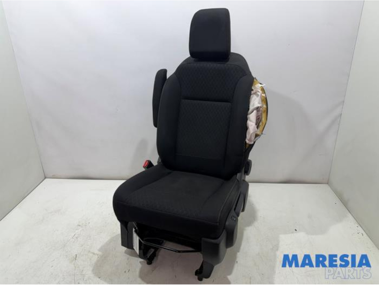 Opel - Vivaro - Seat, left