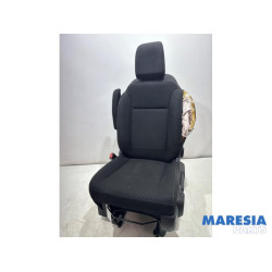 Opel - Vivaro - Seat, left