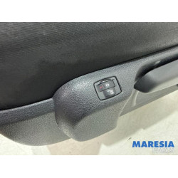 Opel - Vivaro - Seat, left
