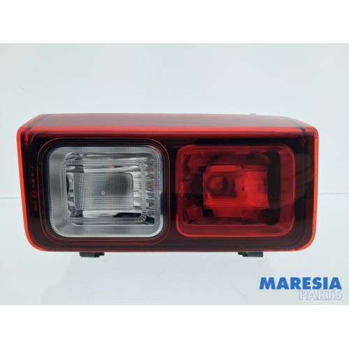 Renault - Trafic - Achterlicht rechts