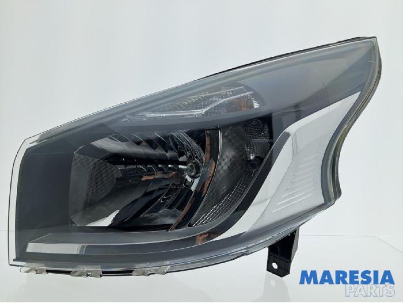 Renault - Trafic - Koplamp links