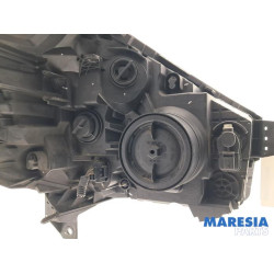 Renault - Trafic - Koplamp links