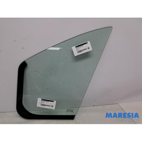 Renault - Trafic - Quarter light, front left