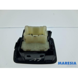 Renault - Trafic - Electric window switch