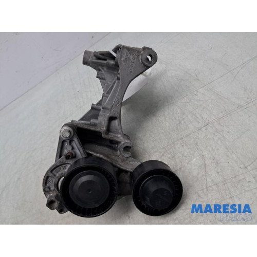 Renault - Trafic - Dynamostütze oben