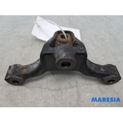 Renault - Trafic - Engine mount