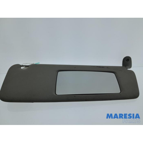 Renault - Trafic - Sonnenblende