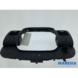 Renault - Trafic - Luftgitter Armaturenbrett