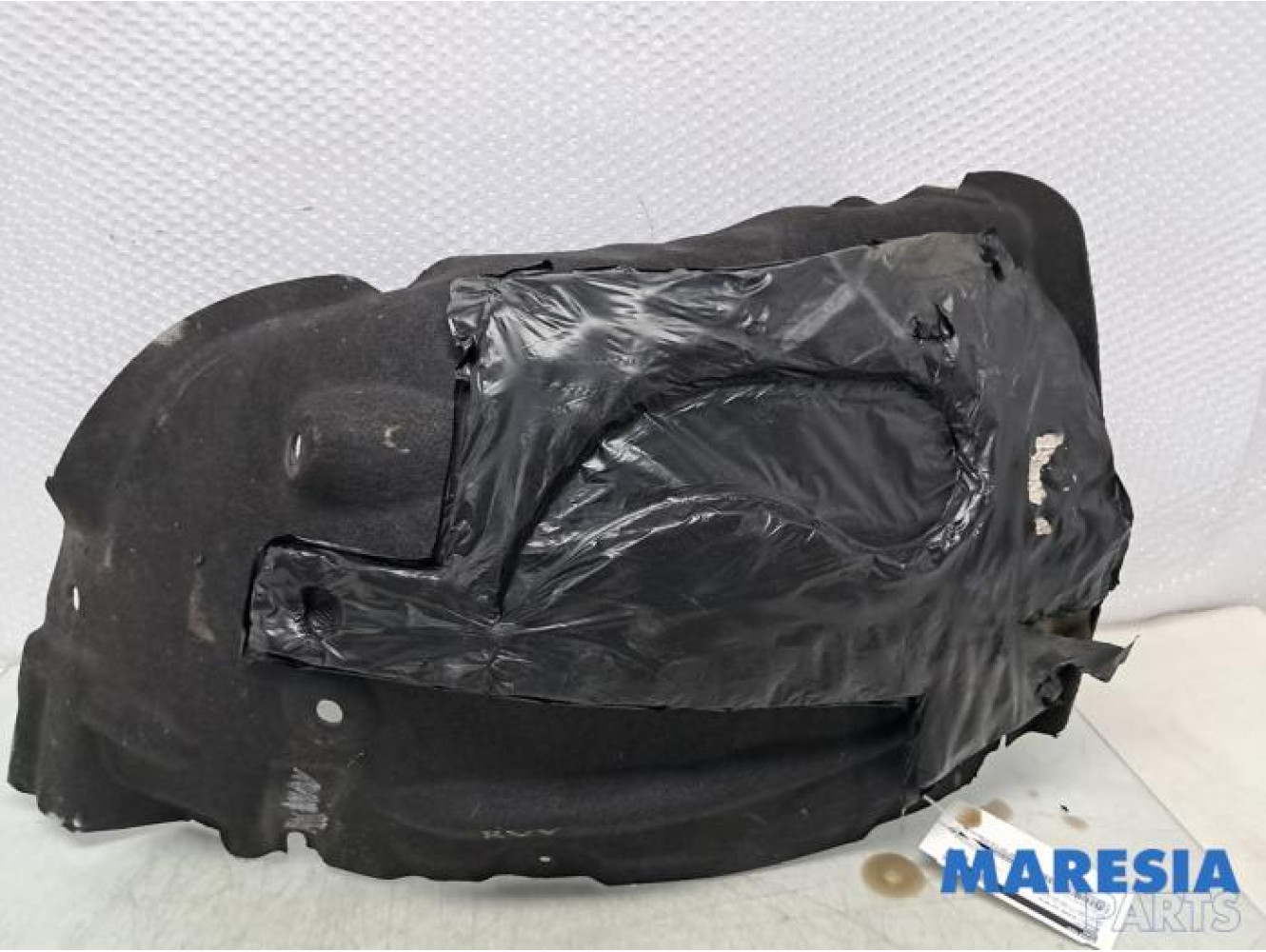 Renault - Scenic - Passage de roue