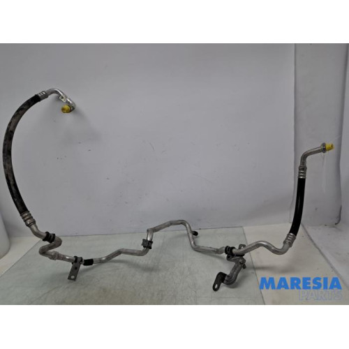 Renault - Trafic - Air conditioning line