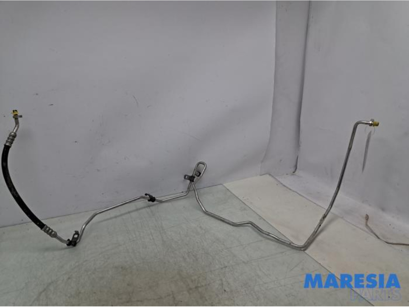 Renault - Trafic - Air conditioning line