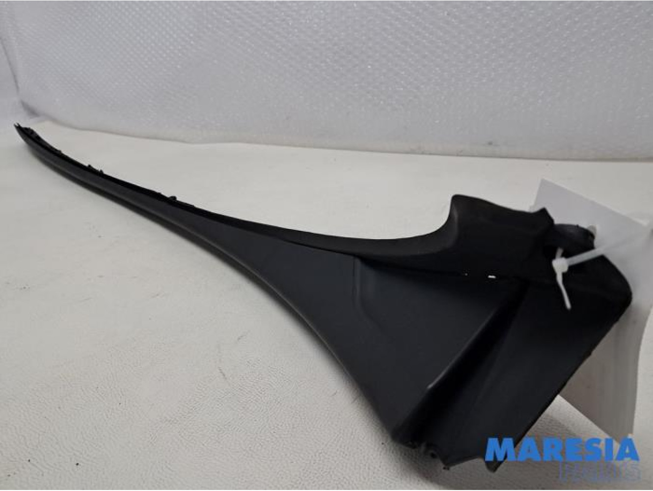 Renault - Trafic - Voorruitlijst