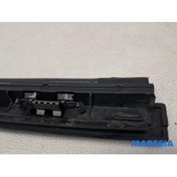 Renault - Trafic - Cadre pare-brise