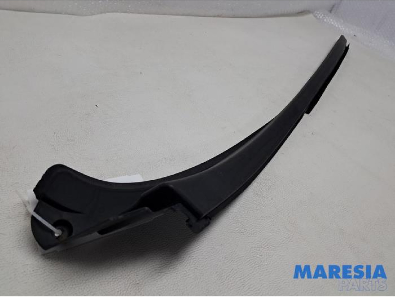 Renault - Trafic - Voorruitlijst