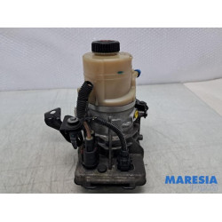 Renault - Trafic - Stuurbekrachtiging Pomp