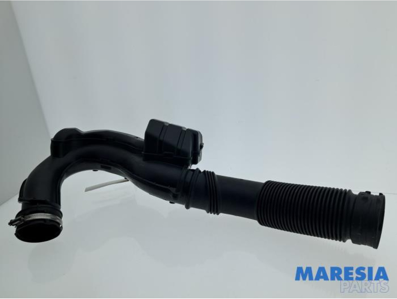 Renault - Trafic - Aanzuigslang Lucht