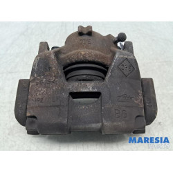 Renault - Scenic - Front brake calliper, left