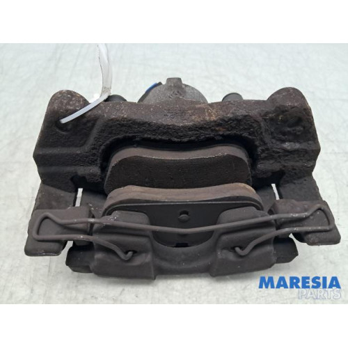 Renault - Scenic - Front brake calliper, left