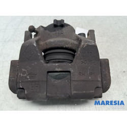 Renault - Scenic - Front brake calliper, right