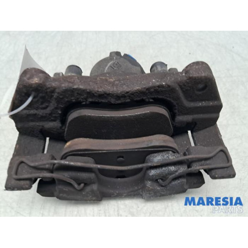 Renault - Scenic - Front brake calliper, right