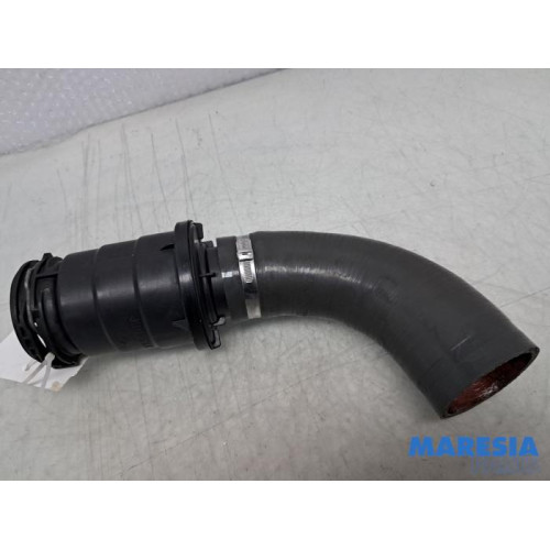 Renault - Trafic - Intercooler hose