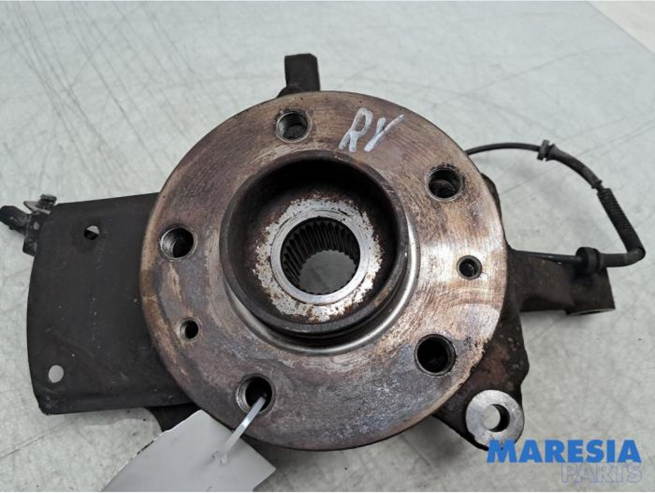 Renault - Trafic - Knuckle, front right