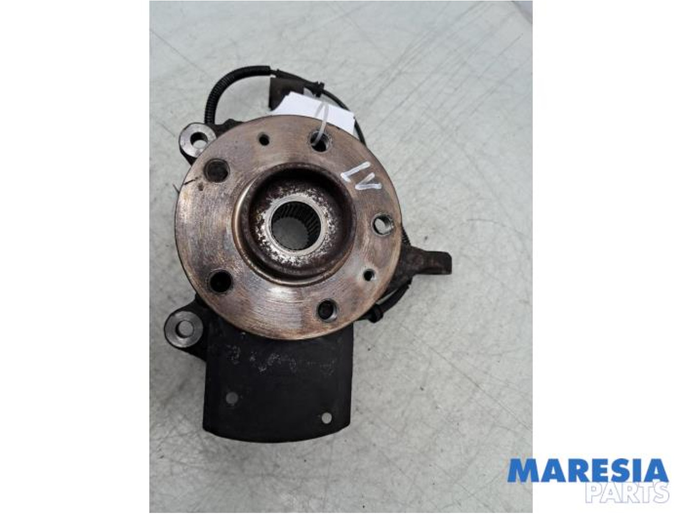 Renault - Trafic - Fusee links-voor