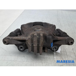 Renault - Trafic - Front brake calliper, right
