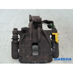 Renault - Trafic - Remklauw (Tang) links-achter