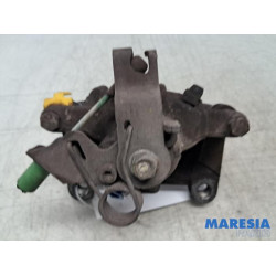 Renault - Trafic - Remklauw (Tang) links-achter