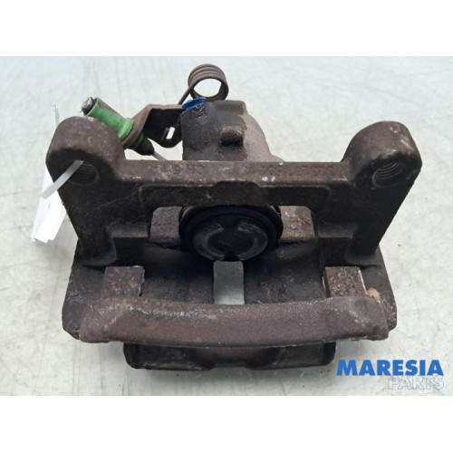 Renault - Trafic - Remklauw (Tang) links-achter